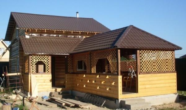 Баня с беседкой под одной крышей – проекты + строительство своими руками Баня с беседкой под одной крышей – проекты + строительство своими руками