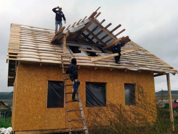 Покрытие крыши ондулином Покрытие крыши ондулином